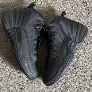 Gradeschool Jordan retro 12 “winterized”7y